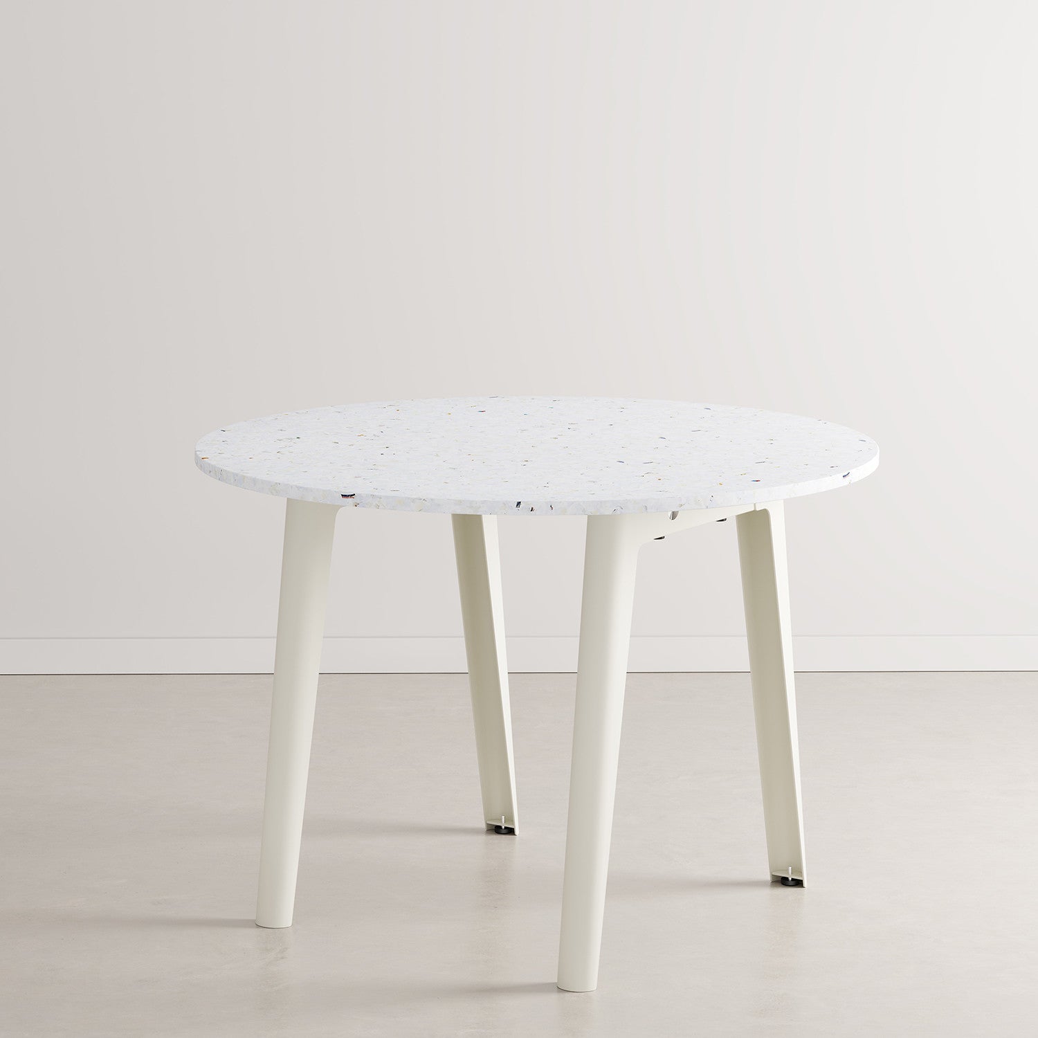 NEW MODERN round meeting table Ø 108cm - Venezia recycled plastic